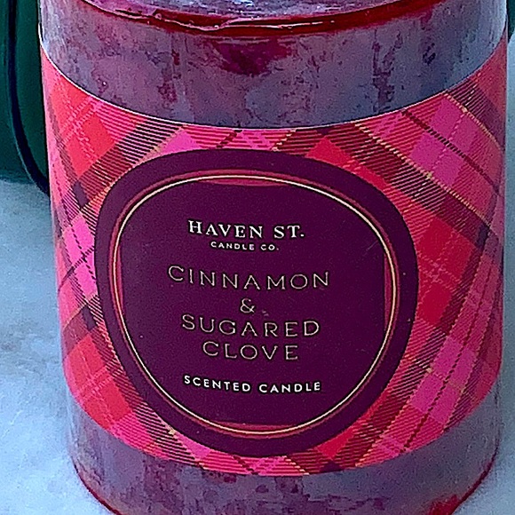 HAVEN STREET CANDLE CINNAMON & SUGARED CLOVE 3 BY 4 PILLAR RICHLY SCENTED - Picture 2 of 4
